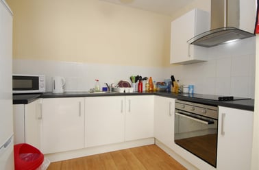 9 Seaton Avenue, Mutley, Plymouth - Image 2